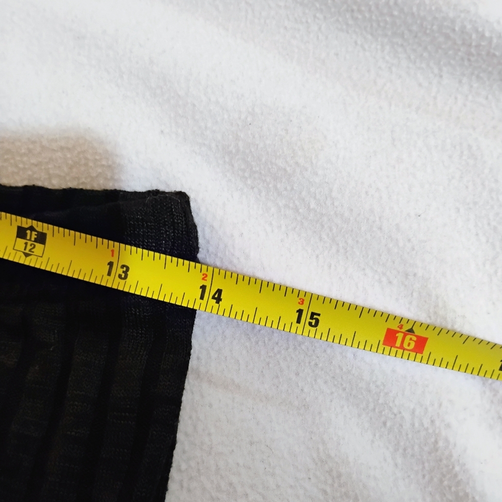 Elegant Black Ribbed Wide Leg Pants - Picture 6 of 9